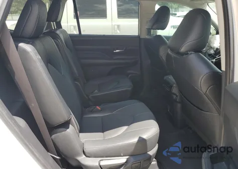 2024 Toyota Grand Highlander Xle из США, поврежденный, VIN 5TDAAAB51RS013172